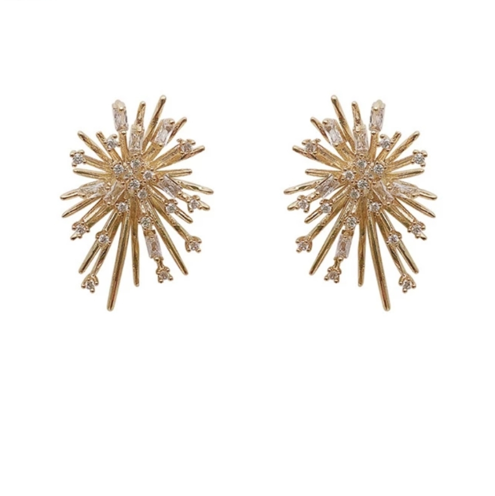 NEW 18k Yellow Gold Plated Diamond Firework Studs - Picture 6 of 8